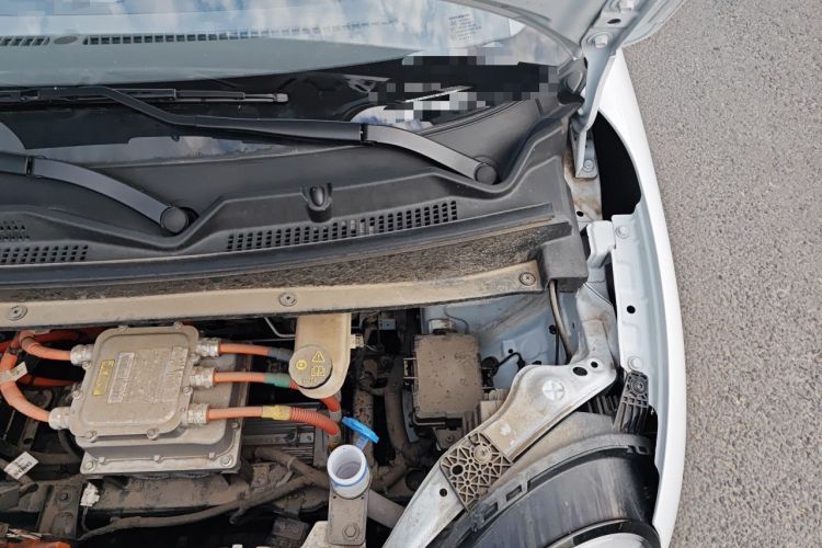 Used CHANGAN NEVO Lumin 2022 155 km – Refreshingly Sweet Edition Engine Bay Left