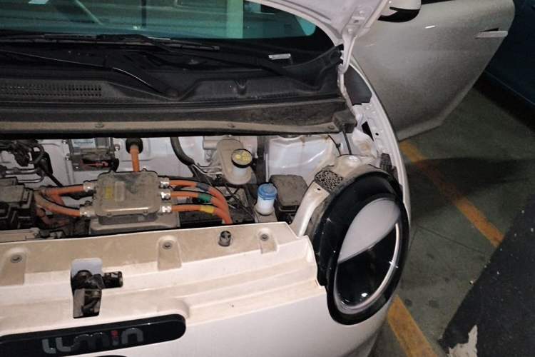 Used CHANGAN NEVO Lumin 2022 155 km – Refreshingly Sweet Edition Engine Bay Left