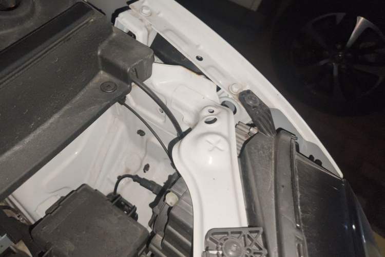 Used CHANGAN NEVO Lumin 2022 210km Sweet Edition Engine Bay Left