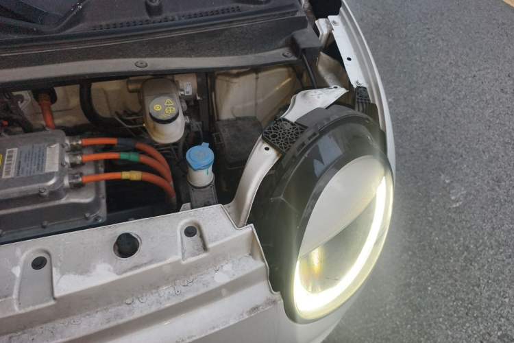 Used CHANGAN NEVO Lumin 2022 210km Sweet Edition Engine Bay Left