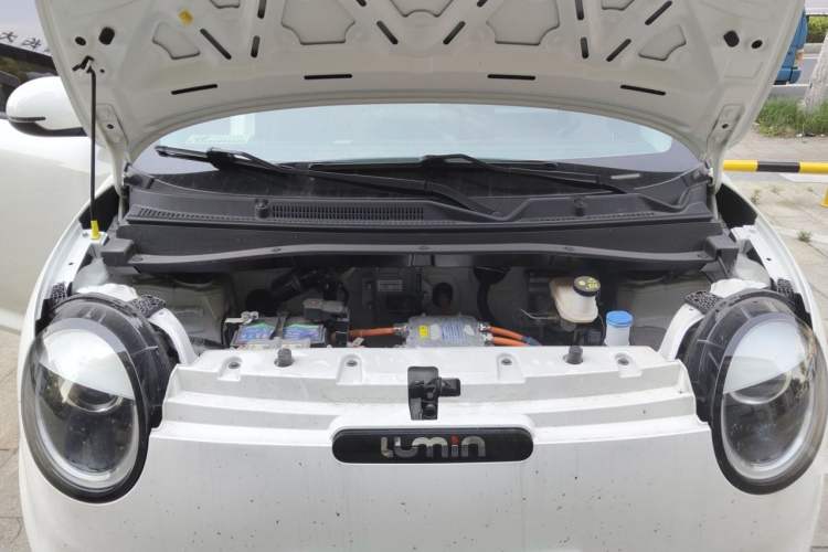 Used CHANGAN NEVO Lumin 2022 301km Honey-Sweet Version Engine Bay