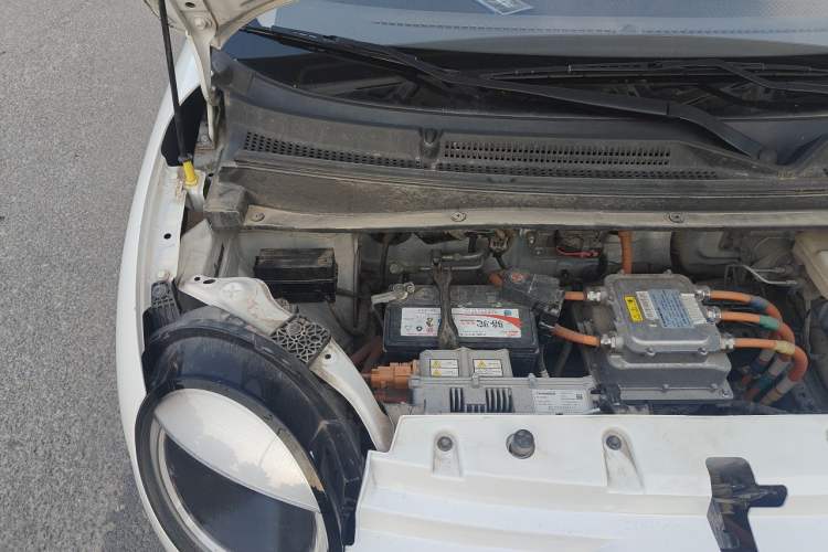 Used CHANGAN NEVO Lumin 2022 210km Sweet Edition Engine Bay Right