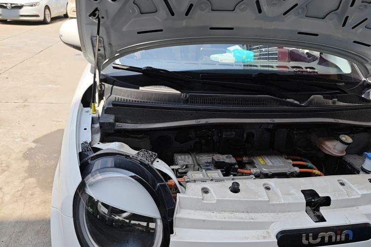 Used CHANGAN NEVO Lumin 2022 155 km – Refreshingly Sweet Edition Engine Bay Right