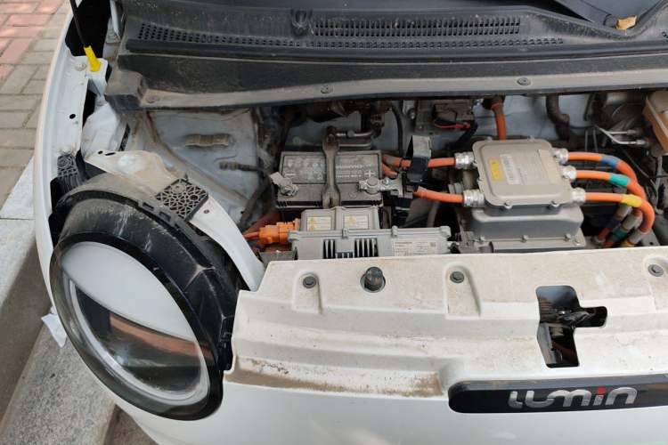 Used CHANGAN NEVO Lumin 2022 210km Sweet Edition Engine Bay Right