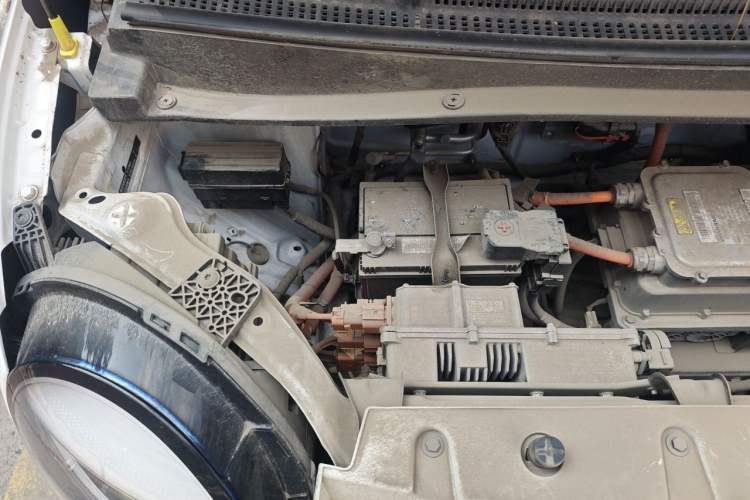 Used CHANGAN NEVO Lumin 2022 210km Sweet Edition Engine Bay Right