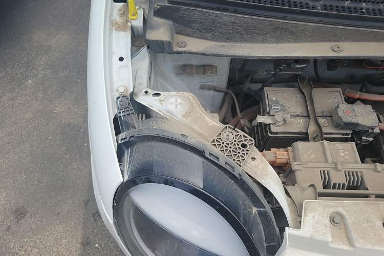 Used CHANGAN NEVO Lumin 2022 210km Sweet Edition Engine Bay Right