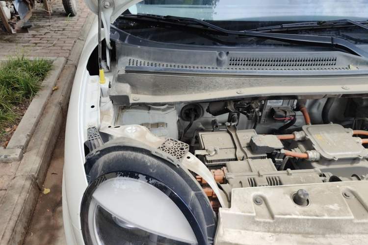 Used CHANGAN NEVO Lumin 2022 155 km – Refreshingly Sweet Edition Engine Bay Right