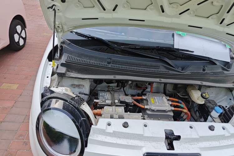 Used CHANGAN NEVO Lumin 2022 210km Sweet Edition Engine Bay Right