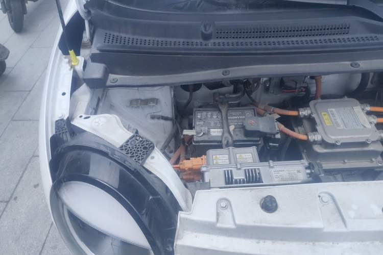 Used CHANGAN NEVO Lumin 2022 210km Sweet Edition Engine Bay Right