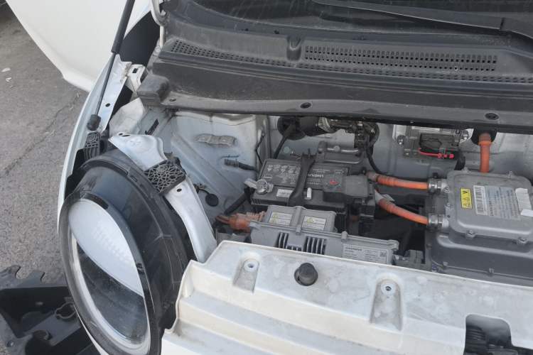 Used CHANGAN NEVO Lumin 2022 155 km – Refreshingly Sweet Edition Engine Bay Right