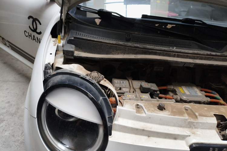 Used CHANGAN NEVO Lumin 2022 210km Sweet Edition Engine Bay Right