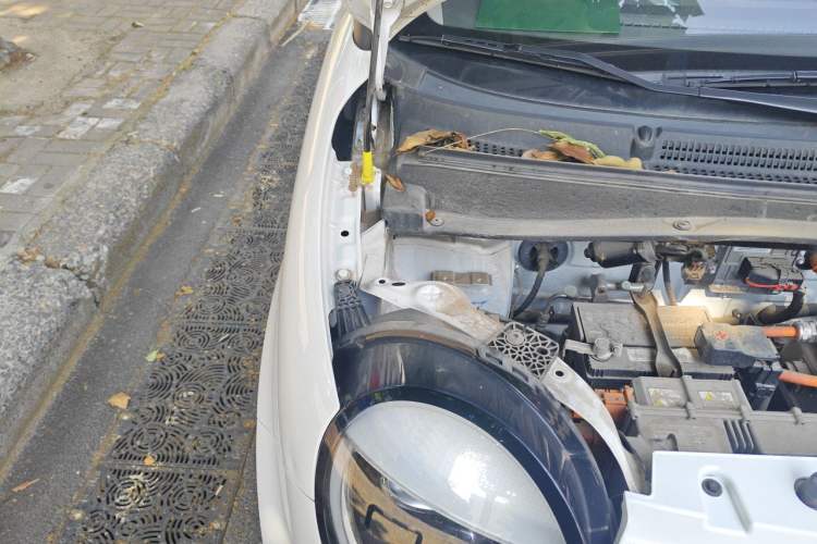 Used CHANGAN NEVO Lumin 2022 210km Sweet Edition Engine Bay Right