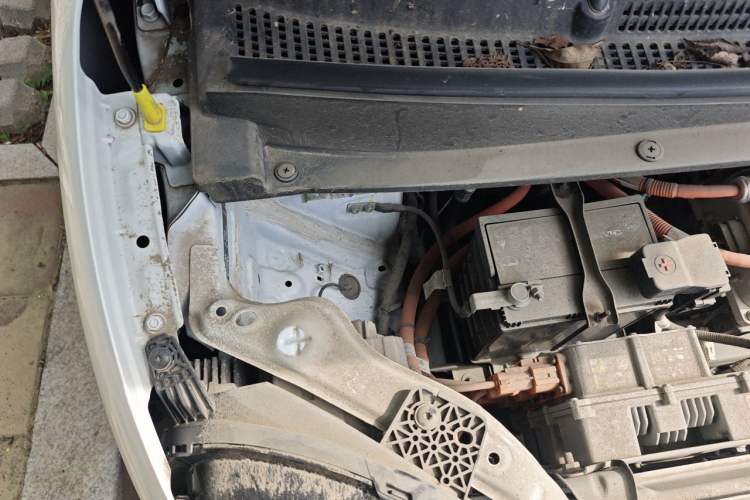 Used CHANGAN NEVO Lumin 2022 155 km – Refreshingly Sweet Edition Engine Bay Right