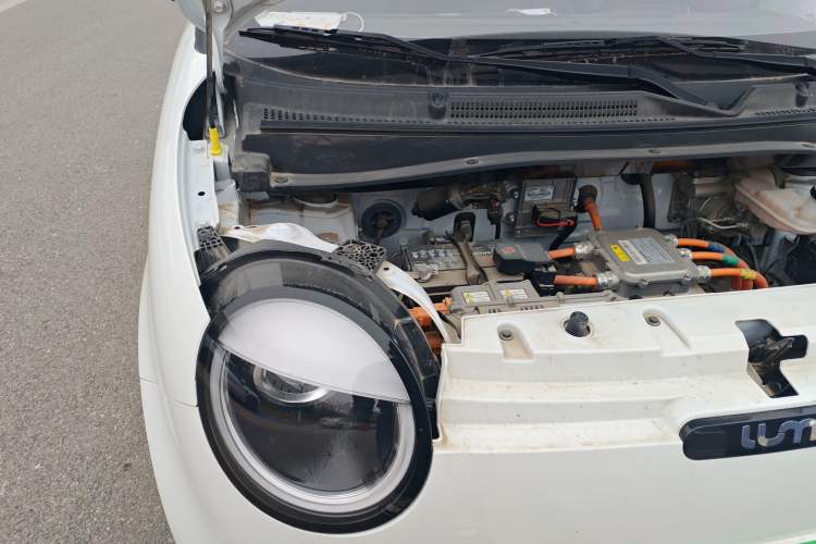 Used CHANGAN NEVO Lumin 2022 155 km – Refreshingly Sweet Edition Engine Bay Right