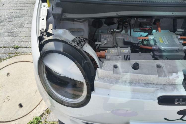 Used CHANGAN NEVO Lumin 2022 155 km – Refreshingly Sweet Edition Engine Bay Right