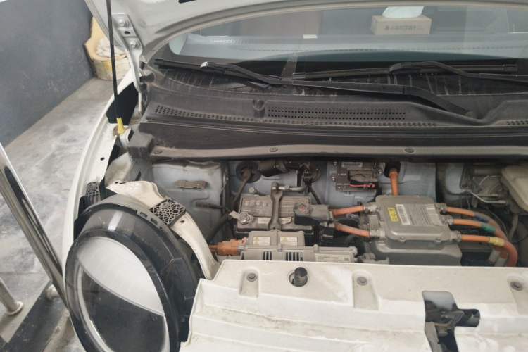 Used CHANGAN NEVO Lumin 2022 210km Sweet Edition Engine Bay Right
