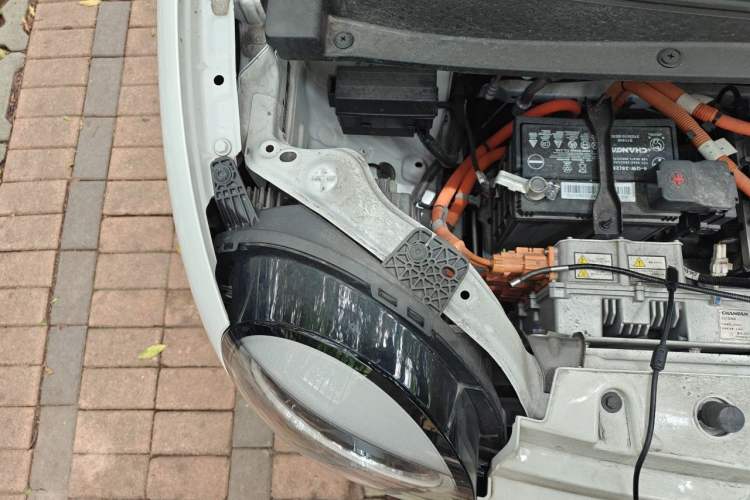 Used CHANGAN NEVO Lumin 2022 210km Sweet Edition Engine Bay Right