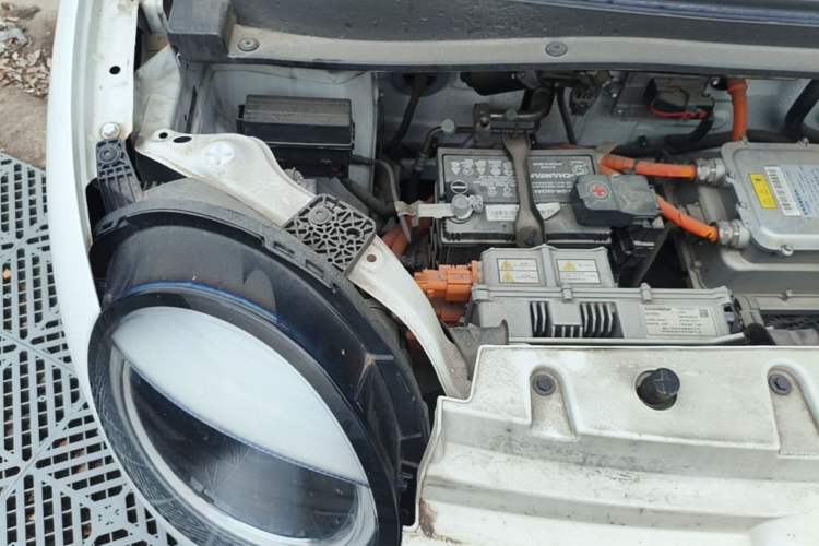 Used CHANGAN NEVO Lumin 2022 210km Sweet Edition Engine Bay Right