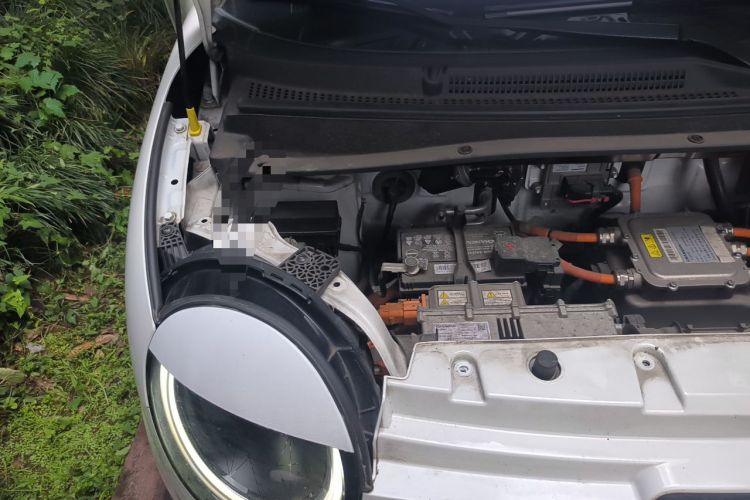 Used CHANGAN NEVO Lumin 2022 301km Honey-Sweet Version Engine Bay Right