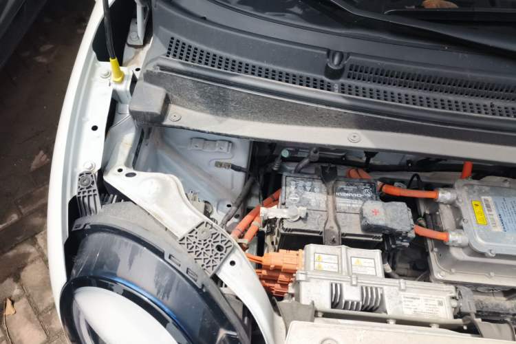 Used CHANGAN NEVO Lumin 2022 155 km – Refreshingly Sweet Edition Engine Bay Right
