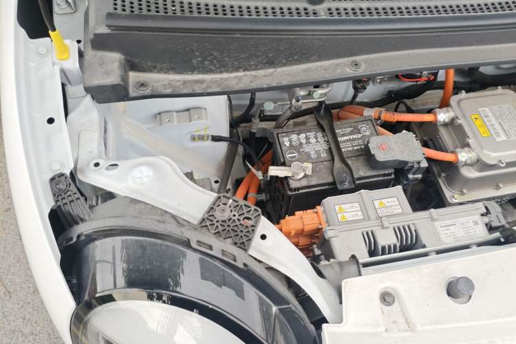 Used CHANGAN NEVO Lumin 2022 155 km – Refreshingly Sweet Edition Engine Bay Right