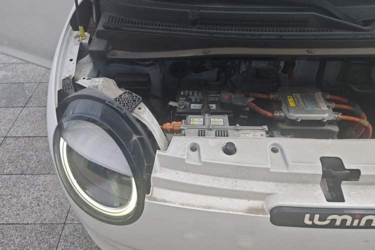 Used CHANGAN NEVO Lumin 2022 210km Sweet Edition Engine Bay Right