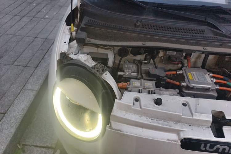Used CHANGAN NEVO Lumin 2022 210km Sweet Edition Engine Bay Right