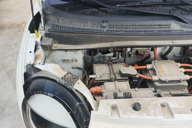 Used CHANGAN NEVO Lumin 2022 155 km – Refreshingly Sweet Edition Engine Bay Right