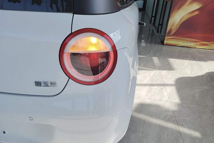 Used CHANGAN NEVO Lumin 2022 210km Sweet Edition Exterior 1