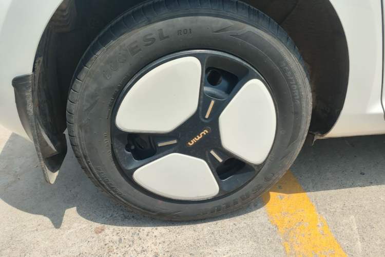 Used CHANGAN NEVO Lumin 2022 155 km – Refreshingly Sweet Edition Exterior 3