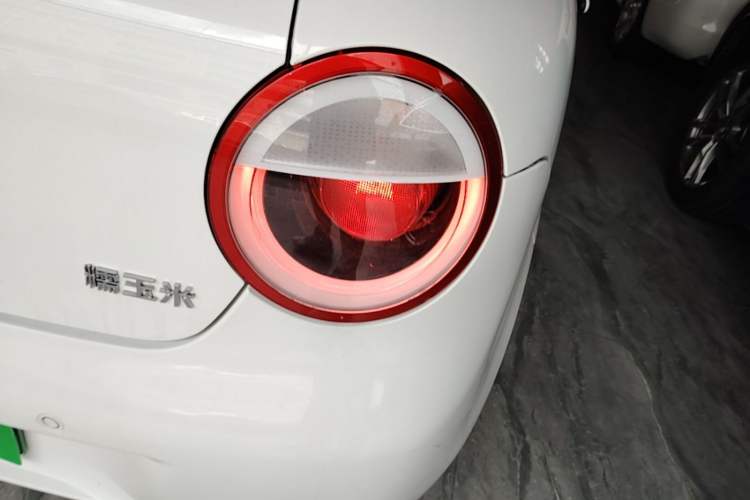 Used CHANGAN NEVO Lumin 2022 210km Sweet Edition Exterior 3