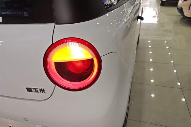 Used CHANGAN NEVO Lumin 2022 210km Sweet Edition Exterior 3