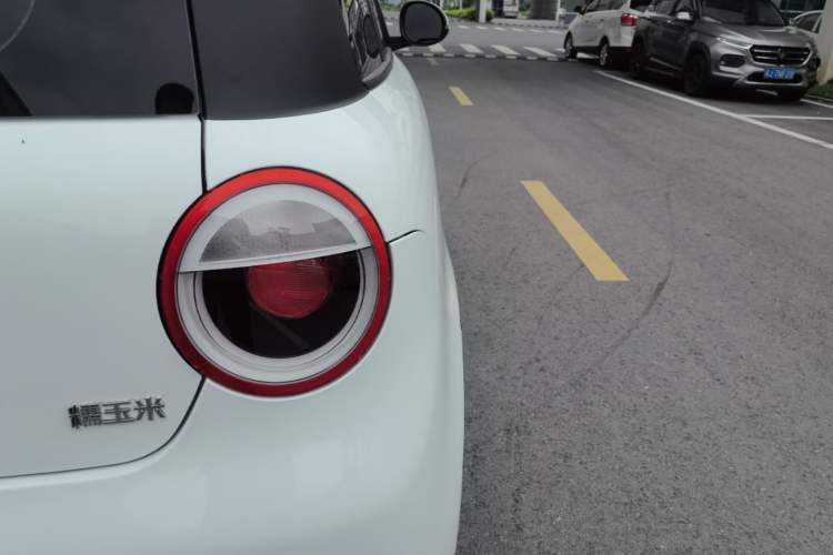 Used CHANGAN NEVO Lumin 2022 155 km – Refreshingly Sweet Edition Exterior 3