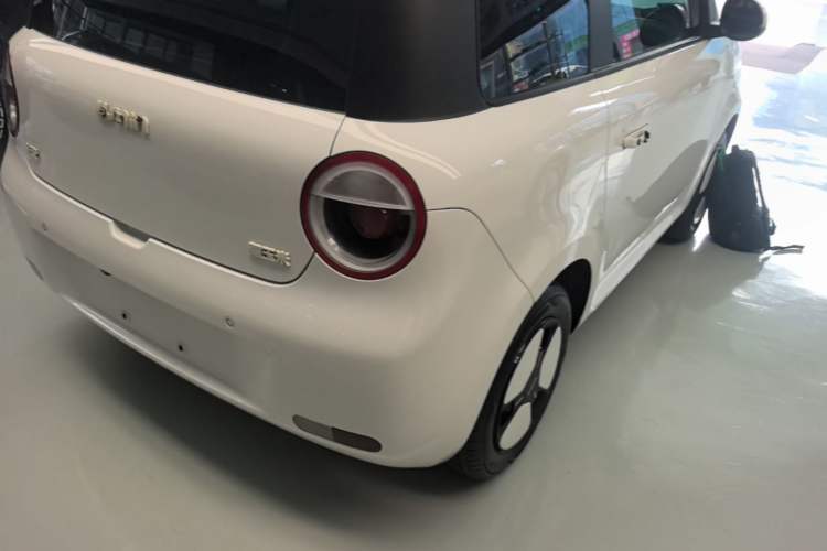 Used CHANGAN NEVO Lumin 2022 210km Sweet Edition Exterior 3