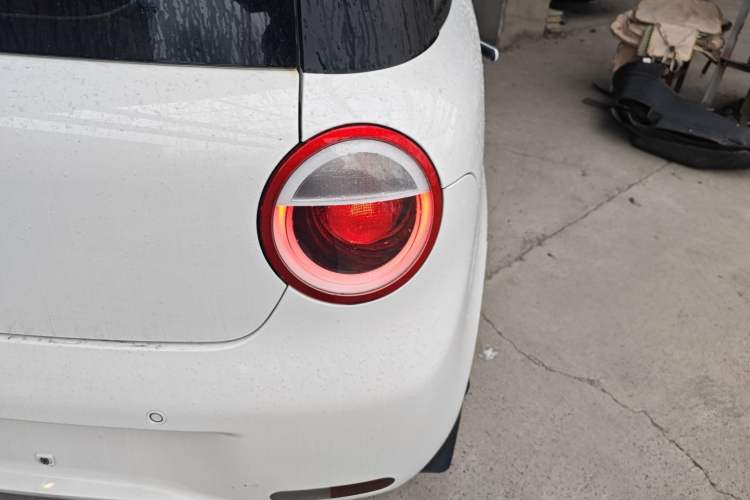 Used CHANGAN NEVO Lumin 2022 155 km – Refreshingly Sweet Edition Exterior 3