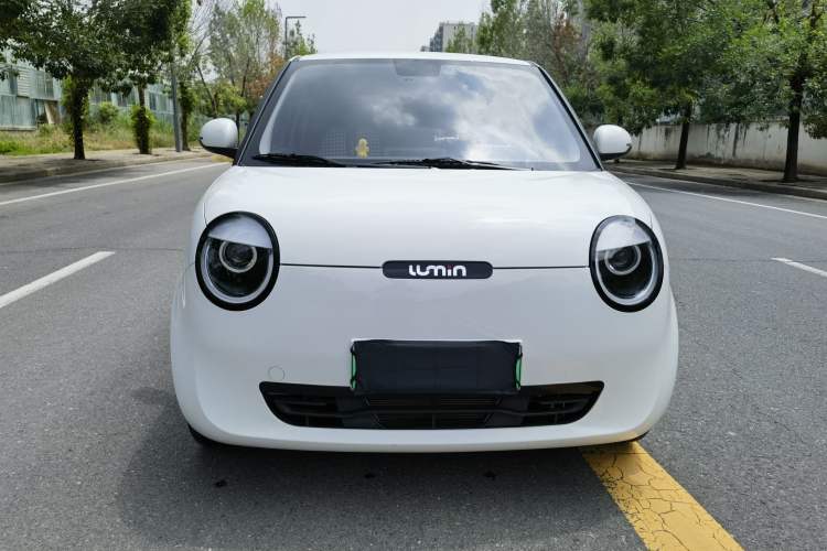 Used CHANGAN NEVO Lumin 2022 155 km – Refreshingly Sweet Edition Exterior 4