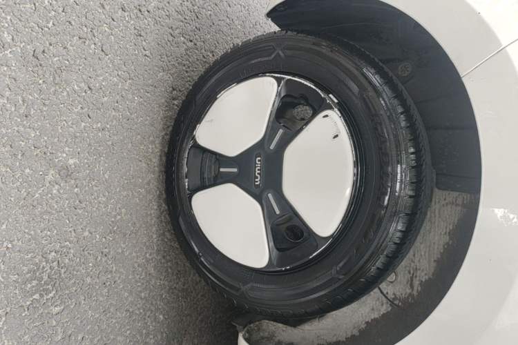 Used CHANGAN NEVO Lumin 2022 210km Sweet Edition Exterior 5