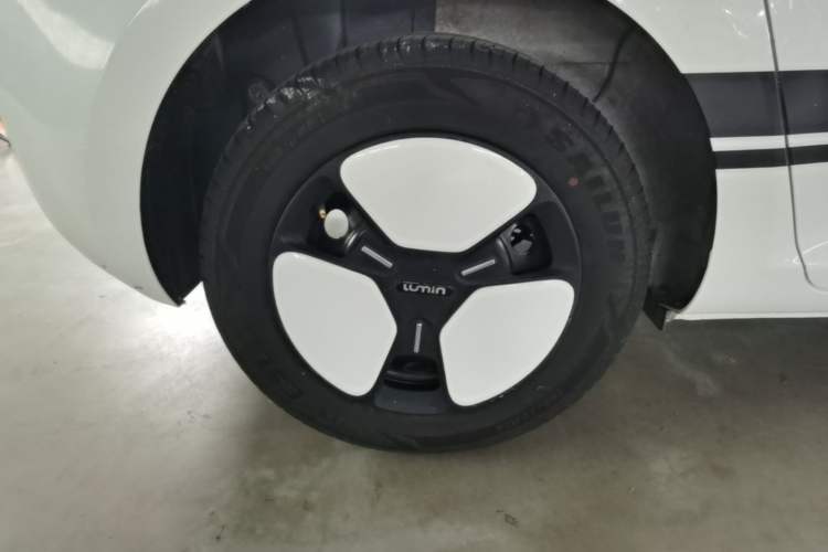 Used CHANGAN NEVO Lumin 2022 210km Sweet Edition Exterior 5