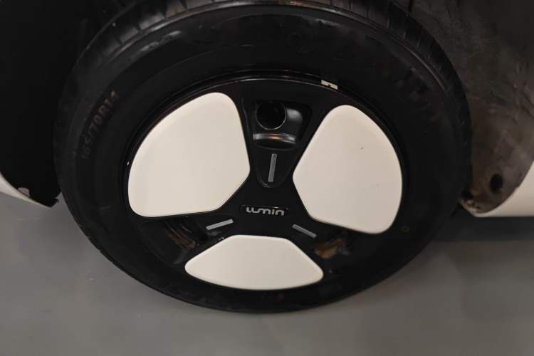 Used CHANGAN NEVO Lumin 2022 210km Sweet Edition Exterior 5