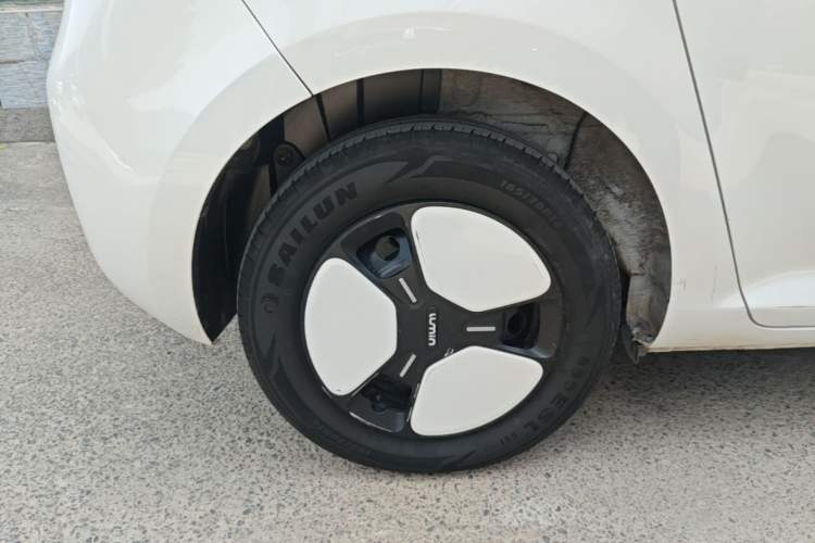 Used CHANGAN NEVO Lumin 2022 210km Sweet Edition Exterior 5