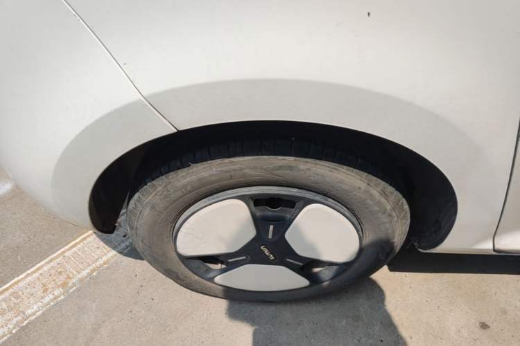 Used CHANGAN NEVO Lumin 2022 155 km – Refreshingly Sweet Edition Exterior 5