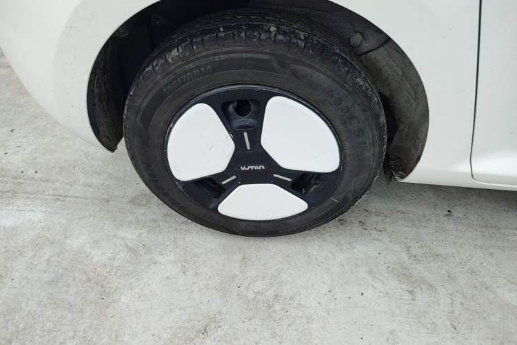Used CHANGAN NEVO Lumin 2022 155 km – Refreshingly Sweet Edition Exterior 5