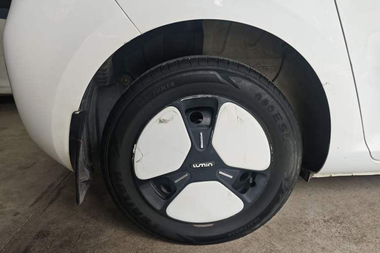 Used CHANGAN NEVO Lumin 2022 210km Sweet Edition Exterior 5