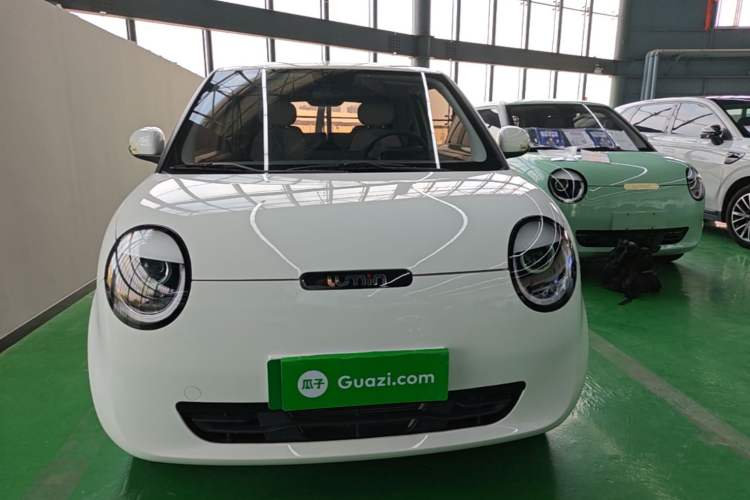 Used CHANGAN NEVO Lumin 2022 155 km – Refreshingly Sweet Edition Front
