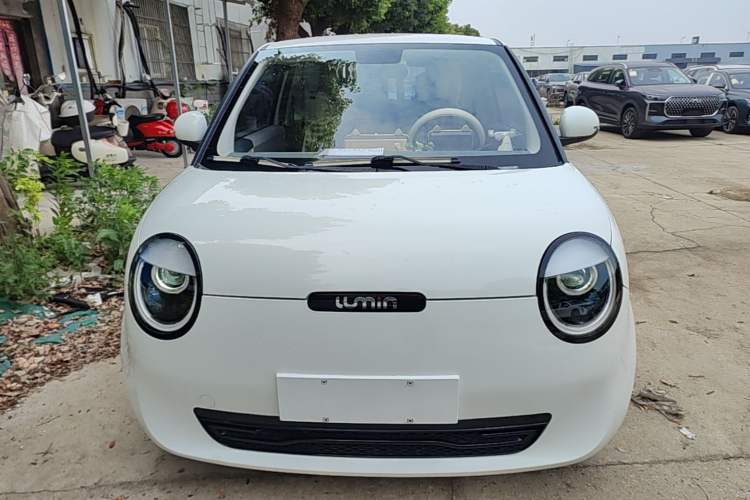 Used CHANGAN NEVO Lumin 2022 155 km – Refreshingly Sweet Edition Front