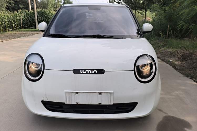 Used CHANGAN NEVO Lumin 2022 155 km – Refreshingly Sweet Edition Front