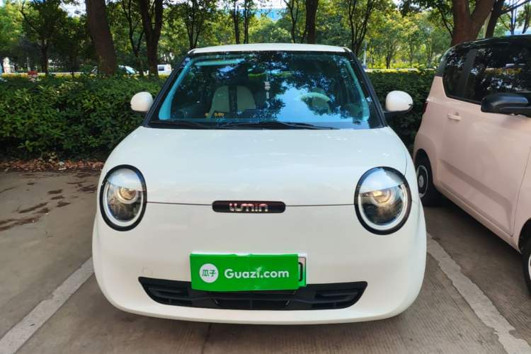 Used CHANGAN NEVO Lumin 2022 155 km – Refreshingly Sweet Edition Front