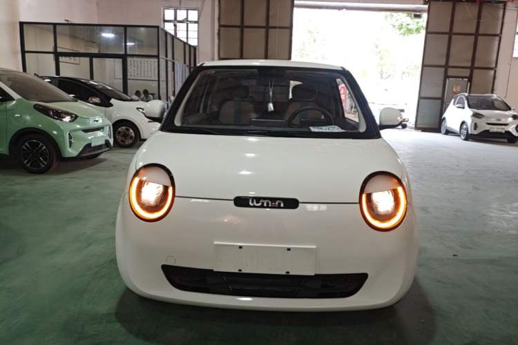 Used CHANGAN NEVO Lumin 2022 155 km – Refreshingly Sweet Edition Front