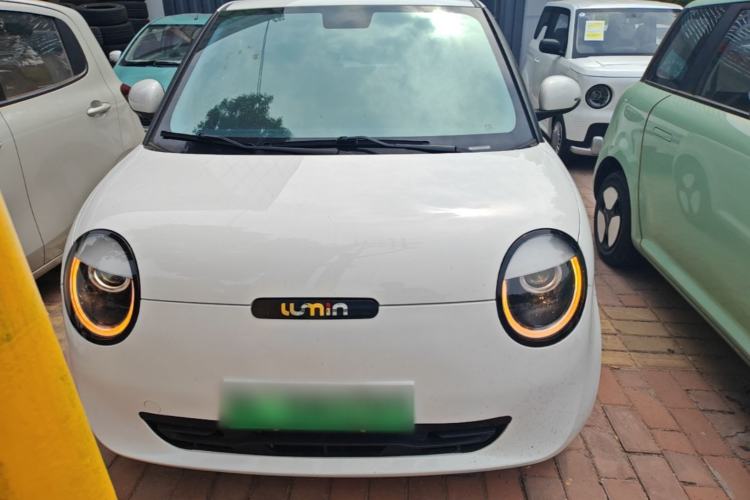 Used CHANGAN NEVO Lumin 2022 155 km – Refreshingly Sweet Edition Front