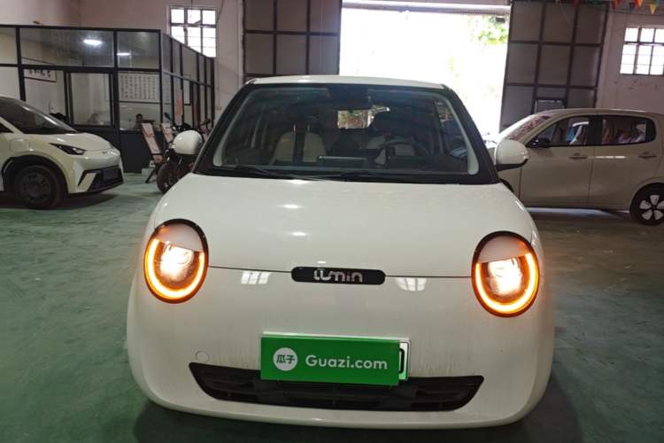Used CHANGAN NEVO Lumin 2022 155 km – Refreshingly Sweet Edition Front